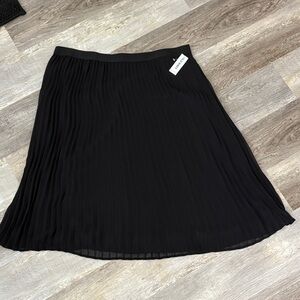 Old Navy Black Midi Skirt